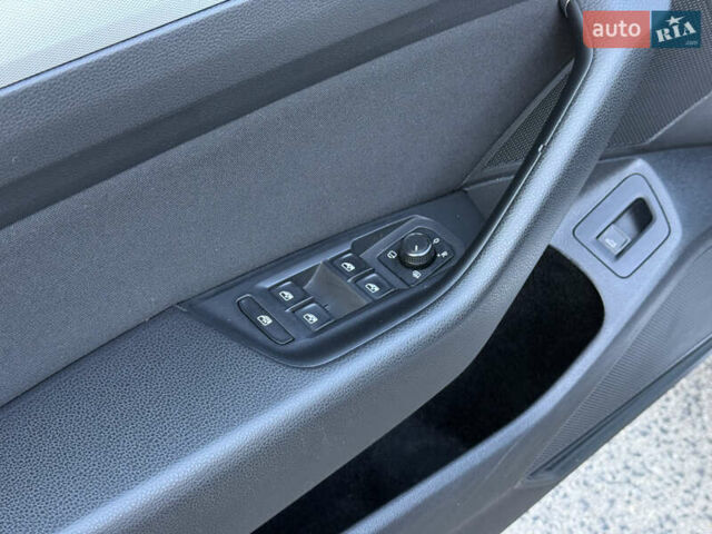 Сірий Фольксваген Пассат, об'ємом двигуна 1.97 л та пробігом 220 тис. км за 16800 $, фото 23 на Automoto.ua