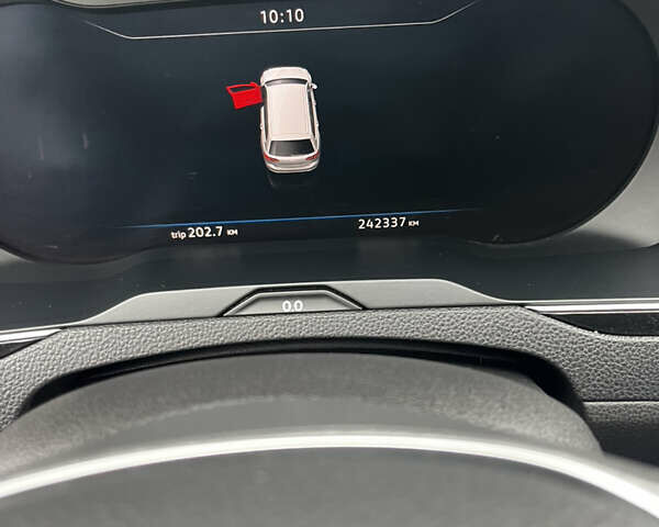 Серый Фольксваген Пассат, объемом двигателя 1.97 л и пробегом 242 тыс. км за 17700 $, фото 15 на Automoto.ua