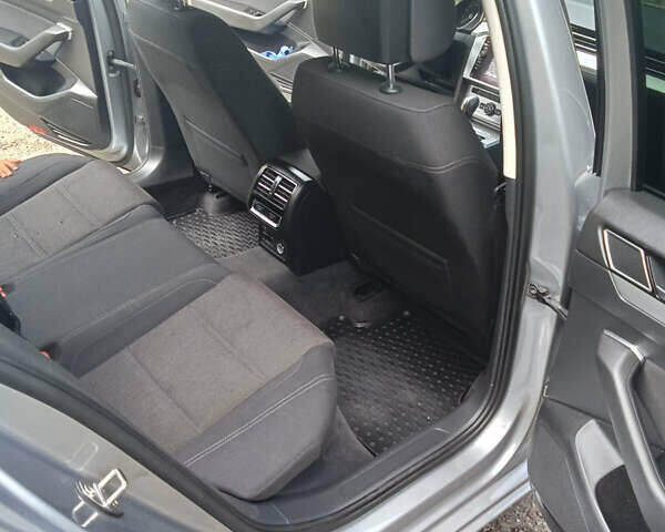 Серый Фольксваген Пассат, объемом двигателя 2 л и пробегом 315 тыс. км за 15500 $, фото 7 на Automoto.ua