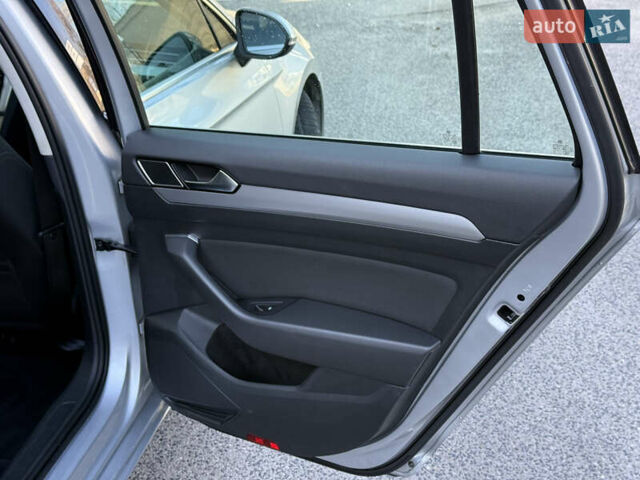 Сірий Фольксваген Пассат, об'ємом двигуна 1.97 л та пробігом 220 тис. км за 16800 $, фото 31 на Automoto.ua