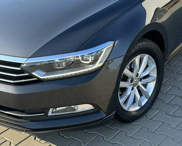 Сірий Фольксваген Пассат, об'ємом двигуна 1.97 л та пробігом 254 тис. км за 17500 $, фото 2 на Automoto.ua