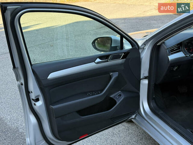Сірий Фольксваген Пассат, об'ємом двигуна 1.97 л та пробігом 220 тис. км за 16800 $, фото 17 на Automoto.ua