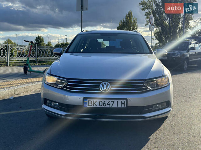 Серый Фольксваген Пассат, объемом двигателя 1.97 л и пробегом 176 тыс. км за 16800 $, фото 1 на Automoto.ua