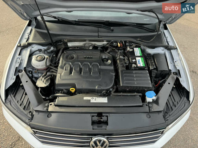 Серый Фольксваген Пассат, объемом двигателя 1.97 л и пробегом 207 тыс. км за 17300 $, фото 82 на Automoto.ua