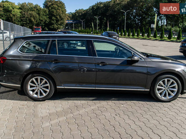 Серый Фольксваген Пассат, объемом двигателя 2 л и пробегом 190 тыс. км за 20300 $, фото 1 на Automoto.ua