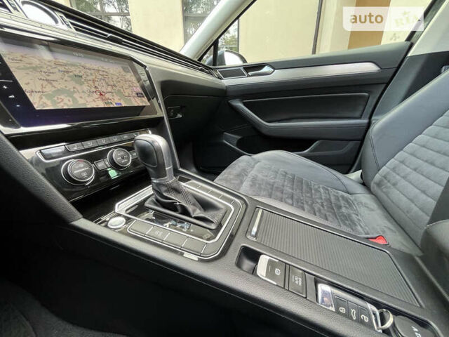 Серый Фольксваген Пассат, объемом двигателя 2 л и пробегом 215 тыс. км за 20000 $, фото 41 на Automoto.ua