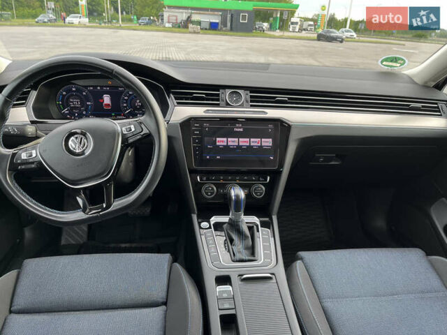 Серый Фольксваген Пассат, объемом двигателя 1.4 л и пробегом 226 тыс. км за 19999 $, фото 31 на Automoto.ua