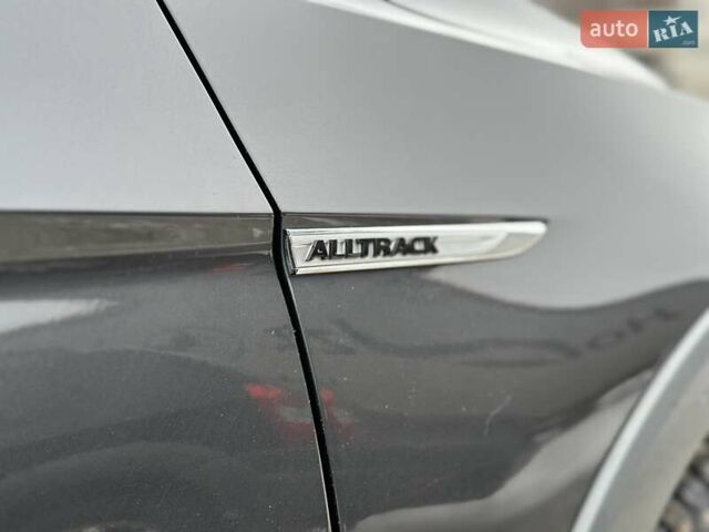 Фольксваген Пассат 2018 в Черкассах на Automoto.ua Серый Фольксваген Пассат, объемом двигателя 2 л и пробегом 178 тыс. км за 21900 $, фото 12 на Automoto.ua