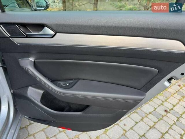 Серый Фольксваген Пассат, объемом двигателя 2 л и пробегом 222 тыс. км за 18999 $, фото 26 на Automoto.ua