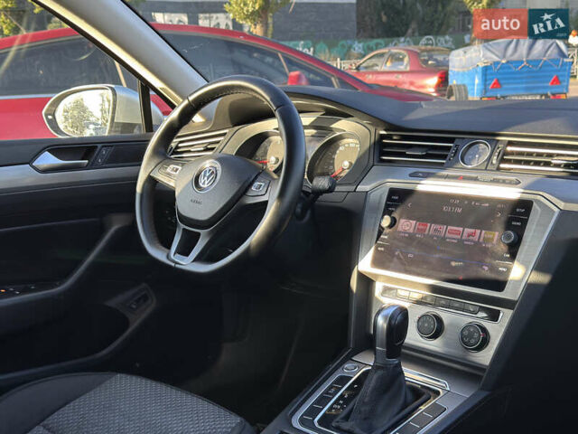 Серый Фольксваген Пассат, объемом двигателя 1.97 л и пробегом 176 тыс. км за 16800 $, фото 11 на Automoto.ua