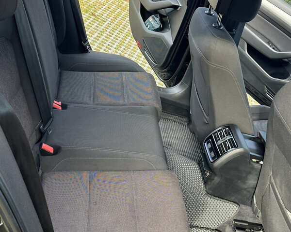 Серый Фольксваген Пассат, объемом двигателя 1.97 л и пробегом 262 тыс. км за 18400 $, фото 11 на Automoto.ua