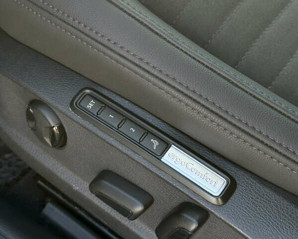 Сірий Фольксваген Пассат, об'ємом двигуна 1.97 л та пробігом 254 тис. км за 17500 $, фото 11 на Automoto.ua