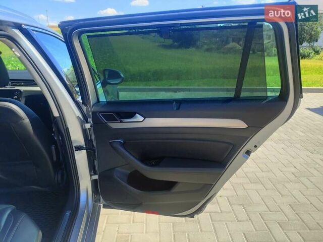 Серый Фольксваген Пассат, объемом двигателя 2 л и пробегом 244 тыс. км за 16900 $, фото 23 на Automoto.ua