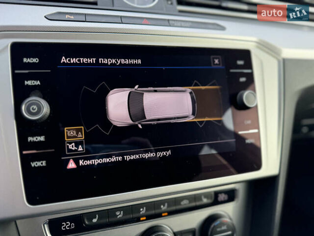 Серый Фольксваген Пассат, объемом двигателя 1.97 л и пробегом 207 тыс. км за 17300 $, фото 62 на Automoto.ua