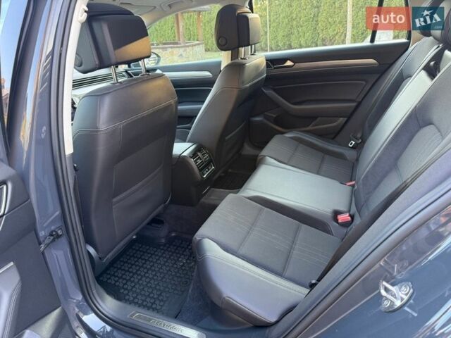 Серый Фольксваген Пассат, объемом двигателя 1.97 л и пробегом 213 тыс. км за 22950 $, фото 19 на Automoto.ua