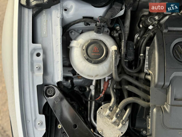 Серый Фольксваген Пассат, объемом двигателя 1.97 л и пробегом 207 тыс. км за 17300 $, фото 90 на Automoto.ua