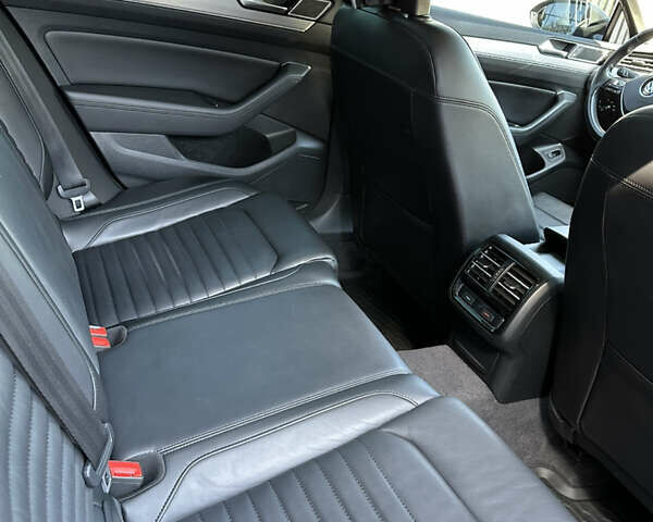 Серый Фольксваген Пассат, объемом двигателя 2 л и пробегом 161 тыс. км за 24900 $, фото 10 на Automoto.ua