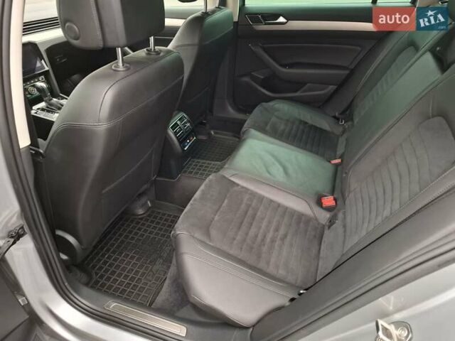 Серый Фольксваген Пассат, объемом двигателя 1.97 л и пробегом 214 тыс. км за 17400 $, фото 20 на Automoto.ua