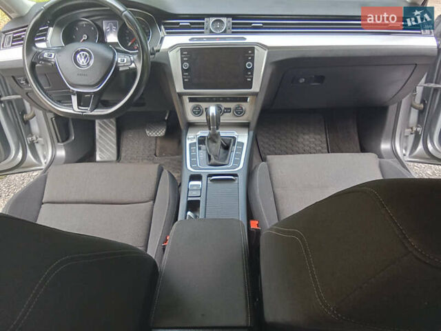 Серый Фольксваген Пассат, объемом двигателя 2 л и пробегом 315 тыс. км за 15500 $, фото 10 на Automoto.ua