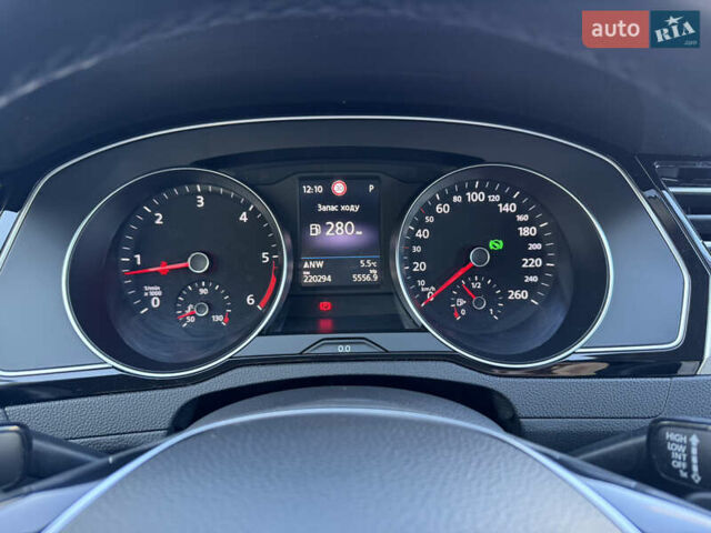 Сірий Фольксваген Пассат, об'ємом двигуна 1.97 л та пробігом 220 тис. км за 16800 $, фото 42 на Automoto.ua