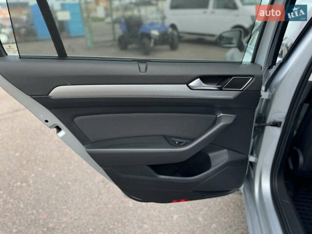 Серый Фольксваген Пассат, объемом двигателя 1.97 л и пробегом 207 тыс. км за 17300 $, фото 39 на Automoto.ua