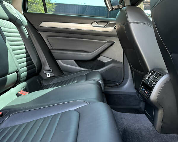 Серый Фольксваген Пассат, объемом двигателя 2 л и пробегом 161 тыс. км за 24900 $, фото 12 на Automoto.ua