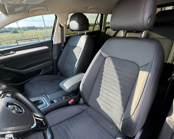 Сірий Фольксваген Пассат, об'ємом двигуна 1.97 л та пробігом 254 тис. км за 17500 $, фото 10 на Automoto.ua