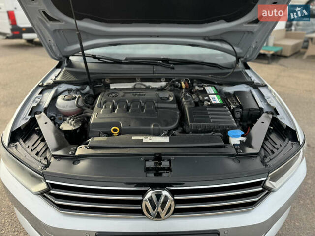 Серый Фольксваген Пассат, объемом двигателя 1.97 л и пробегом 207 тыс. км за 17300 $, фото 84 на Automoto.ua
