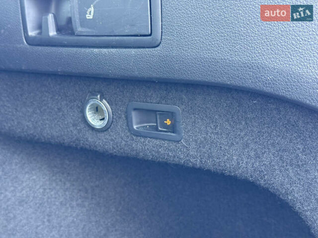 Сірий Фольксваген Пассат, об'ємом двигуна 1.97 л та пробігом 220 тис. км за 16800 $, фото 30 на Automoto.ua