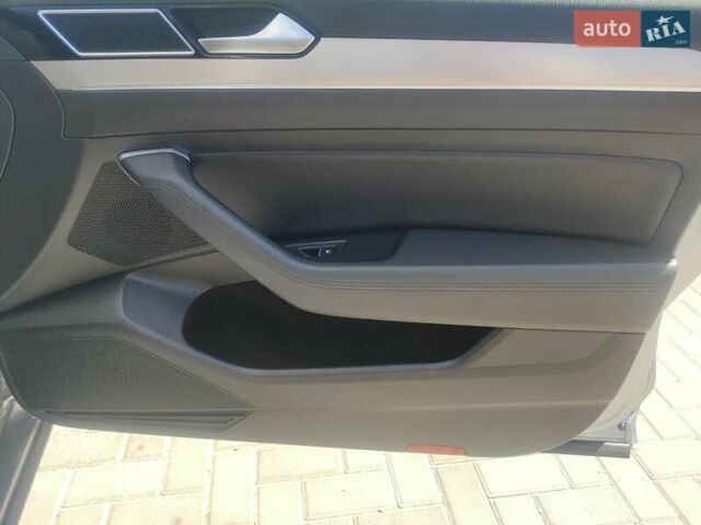 Серый Фольксваген Пассат, объемом двигателя 2 л и пробегом 244 тыс. км за 16900 $, фото 27 на Automoto.ua