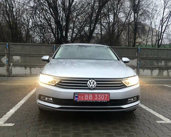 Серый Фольксваген Пассат, объемом двигателя 2 л и пробегом 160 тыс. км за 17600 $, фото 2 на Automoto.ua