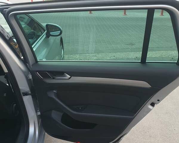 Серый Фольксваген Пассат, объемом двигателя 1.98 л и пробегом 296 тыс. км за 16000 $, фото 8 на Automoto.ua