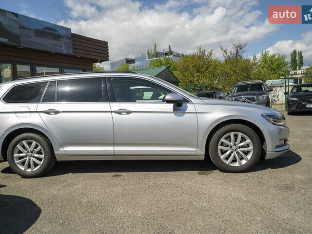 Сірий Фольксваген Пассат, об'ємом двигуна 1.6 л та пробігом 205 тис. км за 13600 $, фото 4 на Automoto.ua