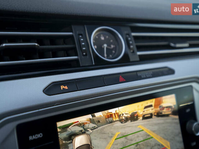 Сірий Фольксваген Пассат, об'ємом двигуна 1.6 л та пробігом 205 тис. км за 13600 $, фото 34 на Automoto.ua