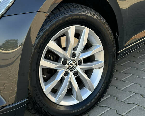 Сірий Фольксваген Пассат, об'ємом двигуна 1.97 л та пробігом 254 тис. км за 17500 $, фото 3 на Automoto.ua