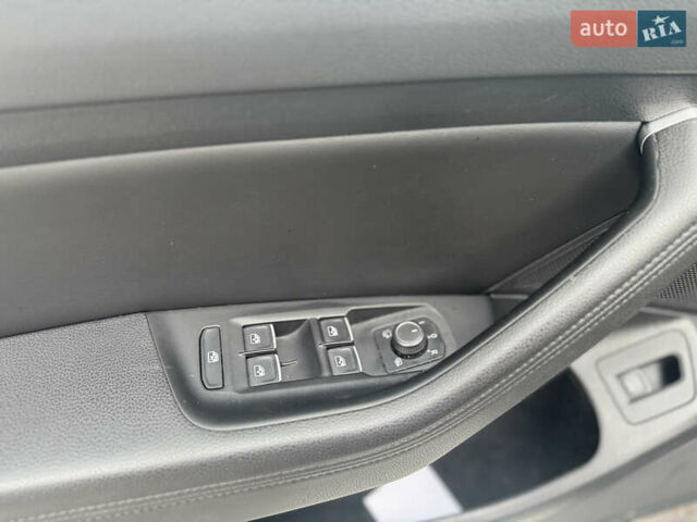 Сірий Фольксваген Пассат, об'ємом двигуна 1.97 л та пробігом 276 тис. км за 13999 $, фото 9 на Automoto.ua