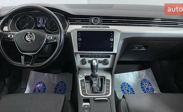 Серый Фольксваген Пассат, объемом двигателя 1.97 л и пробегом 197 тыс. км за 18950 $, фото 24 на Automoto.ua