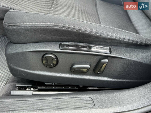 Серый Фольксваген Пассат, объемом двигателя 1.97 л и пробегом 262 тыс. км за 18400 $, фото 13 на Automoto.ua