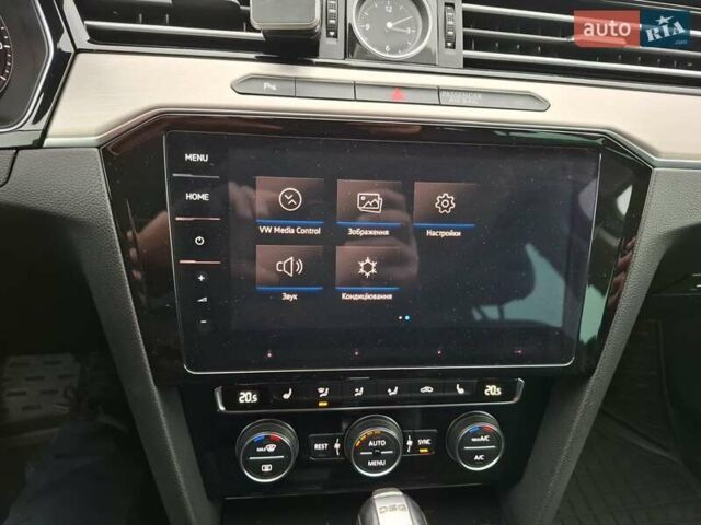 Серый Фольксваген Пассат, объемом двигателя 1.97 л и пробегом 214 тыс. км за 17400 $, фото 25 на Automoto.ua