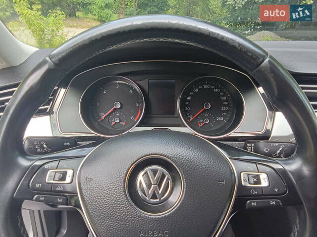 Серый Фольксваген Пассат, объемом двигателя 2 л и пробегом 315 тыс. км за 15500 $, фото 11 на Automoto.ua