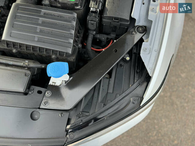 Серый Фольксваген Пассат, объемом двигателя 1.97 л и пробегом 207 тыс. км за 17300 $, фото 85 на Automoto.ua