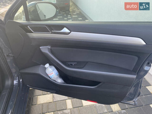 Серый Фольксваген Пассат, объемом двигателя 2 л и пробегом 286 тыс. км за 14700 $, фото 15 на Automoto.ua