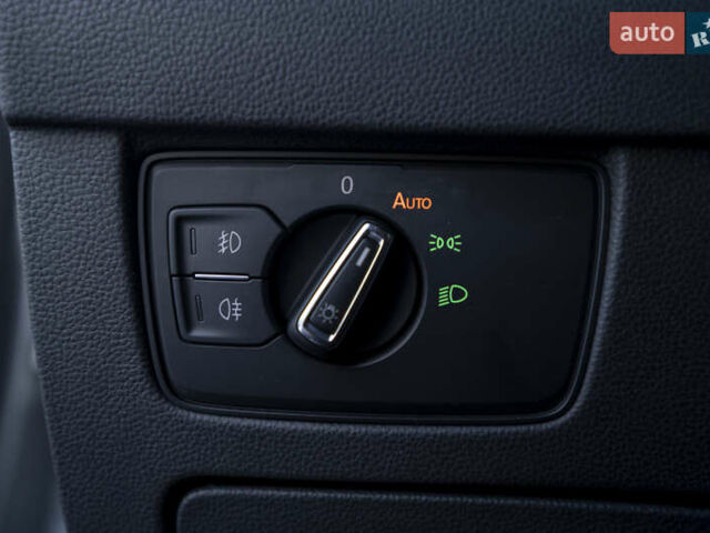 Сірий Фольксваген Пассат, об'ємом двигуна 1.6 л та пробігом 205 тис. км за 13600 $, фото 32 на Automoto.ua