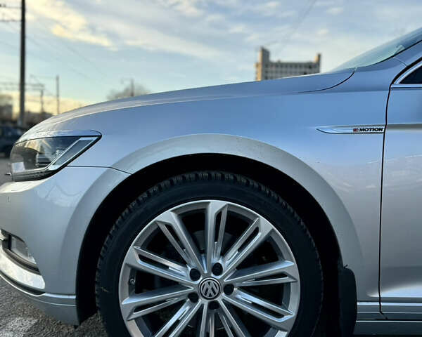 Серый Фольксваген Пассат, объемом двигателя 1.97 л и пробегом 159 тыс. км за 21500 $, фото 2 на Automoto.ua