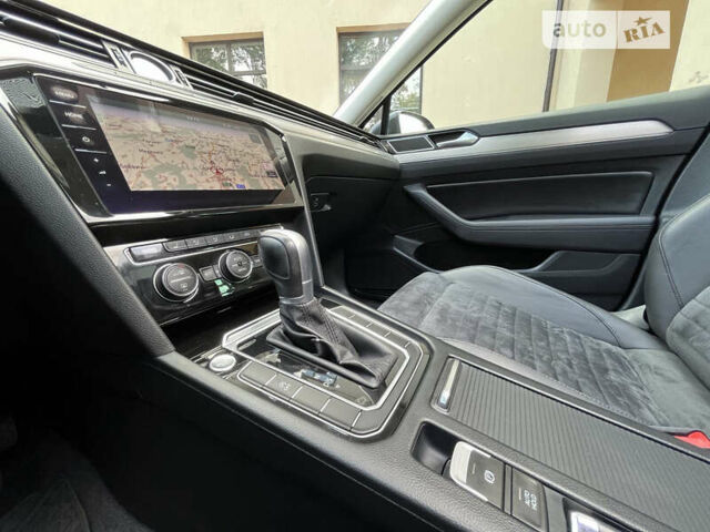 Серый Фольксваген Пассат, объемом двигателя 2 л и пробегом 215 тыс. км за 20000 $, фото 45 на Automoto.ua