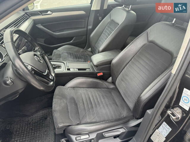 Сірий Фольксваген Пассат, об'ємом двигуна 1.97 л та пробігом 276 тис. км за 13999 $, фото 12 на Automoto.ua