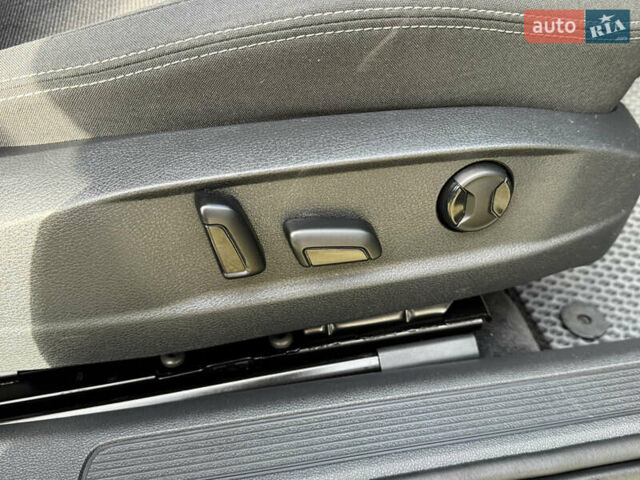 Серый Фольксваген Пассат, объемом двигателя 1.97 л и пробегом 262 тыс. км за 18400 $, фото 12 на Automoto.ua