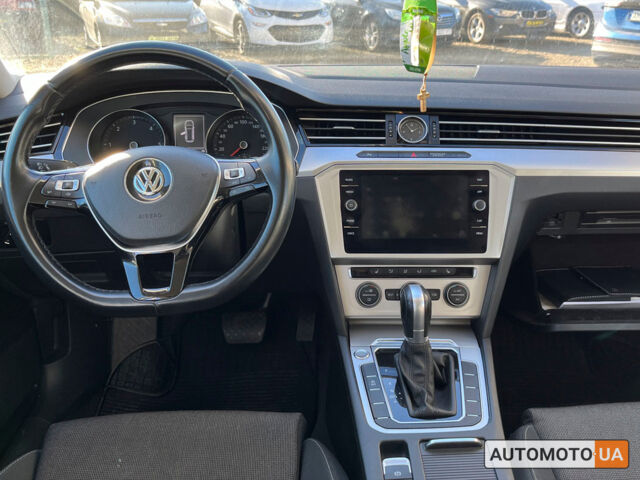 Серый Фольксваген Пассат, объемом двигателя 2 л и пробегом 268 тыс. км за 17300 $, фото 16 на Automoto.ua