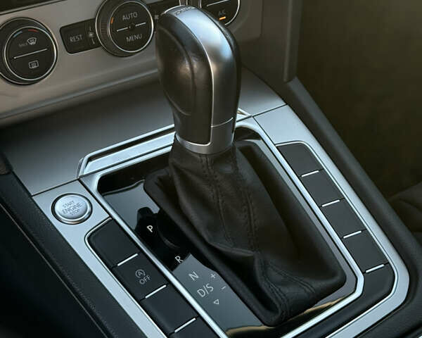 Сірий Фольксваген Пассат, об'ємом двигуна 1.97 л та пробігом 254 тис. км за 17500 $, фото 15 на Automoto.ua