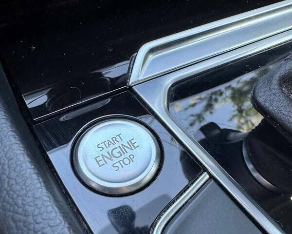 Серый Фольксваген Пассат, объемом двигателя 2 л и пробегом 222 тыс. км за 18999 $, фото 29 на Automoto.ua